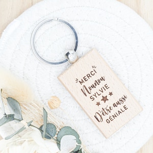 NANO sleutelhanger in gegraveerd hout om te personaliseren - Meesteres cadeau, meester cadeau, atsem cadeau, oppas cadeau, assmat cadeau