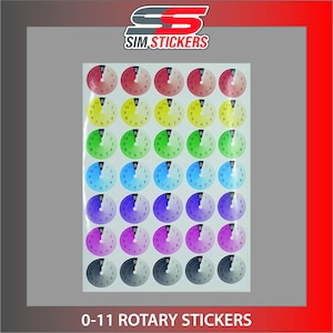 Könnte beinhalten: Eine Bogen mit 48 bunten Drehscheiben-Aufklebern mit den Zahlen 0-11. Die Aufkleber sind in 6 Reihen mit jeweils 8 Aufklebern angeordnet. Die Aufkleber sind auf weißem Hintergrund gedruckt.