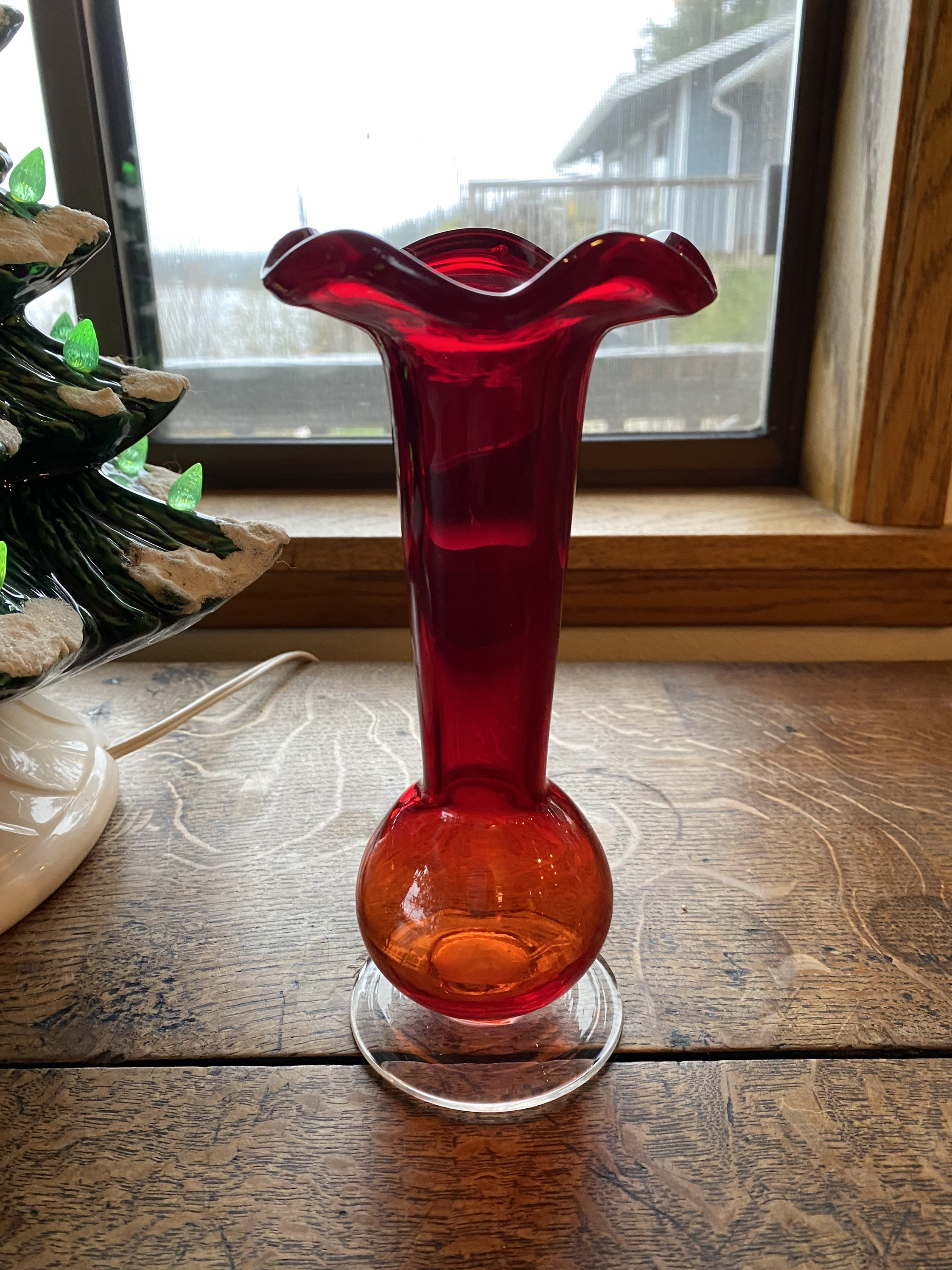 ヴィンテージ ルビーレッドガラス フリルリム 脚付き花瓶 - Etsy 日本