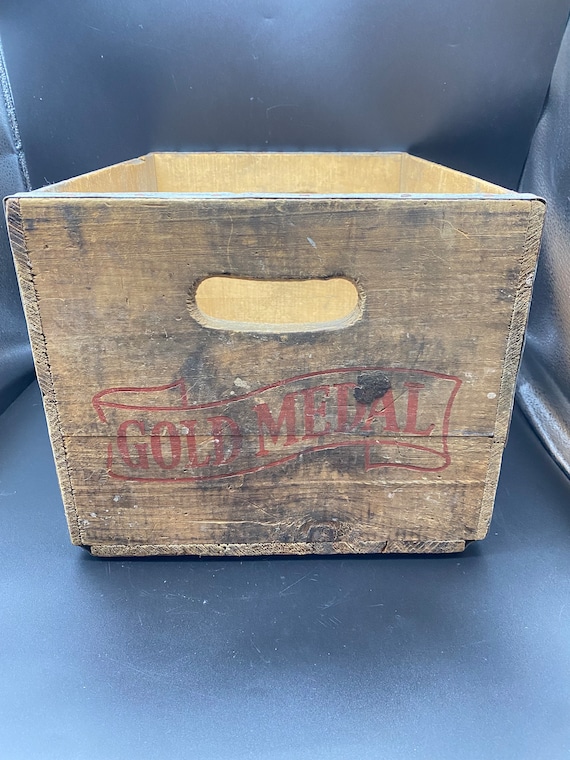 Vintage Gold Medal Farms Milk Crate Wooden Box Bronx, New York