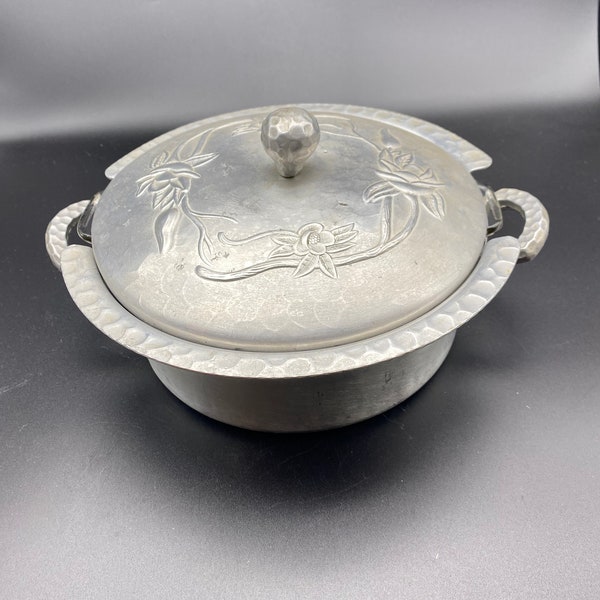 Vintage Everlast Forged Aluminum Casserole Dish with Pyrex Insert and Aluminum Lid