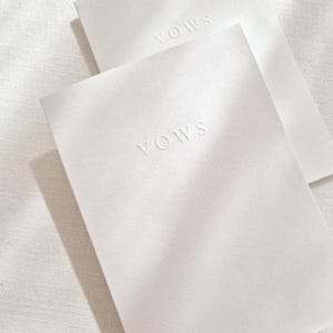 Libretti dei voti, set da 2 | Libri dei voti | Carta bianca sporca con stampa cieca