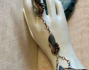 Pulseira escrava de lápis-lazúli em denim