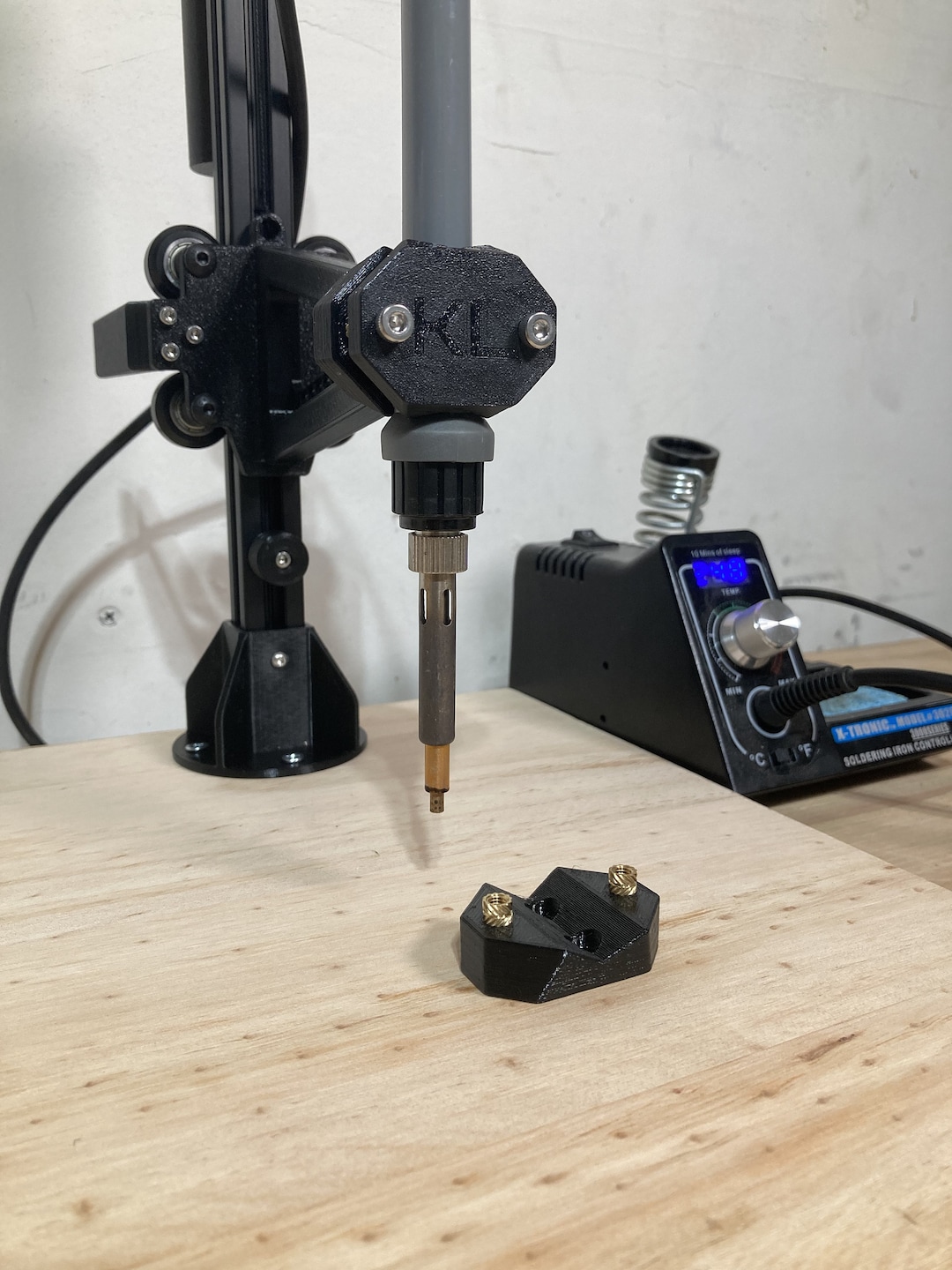 Threaded Insert Heat Set Press for 3D Printing, Injection Molding