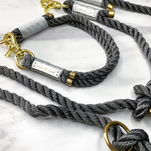 Set collare/guinzaglio grigio “Ash” con fasciatura grigio chiaro e moschettone oro