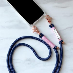 Chaîne de téléphone portable bleue avec mousqueton en or rose et enveloppe rose avec étui de téléphone iPhone, Samsung, Huawei, Google, Xiaomi