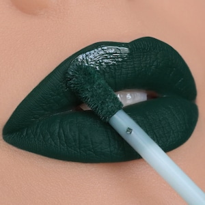 Green "Emerald City" Lipstick | Liquid Matte | Vegan & Cruelty-Free | Waterproof | Longwear Makeup | Kitten Cosmetics