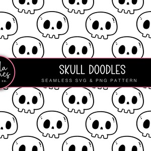 Puede incluir: Patrón sin costuras en blanco y negro con un diseño repetido de calaveras de dibujos animados. El patrón está etiquetado como "Skull Doodles" y "Seamless SVG & PNG Pattern".