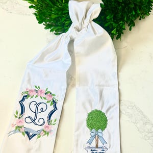 Monogrammed Wreath Sash, Personalized Wreath Sash, Embroidered Wreath Sash, Monogrammed Wreath, Crab Wreath Sash, Coastal, Hostess Gift,