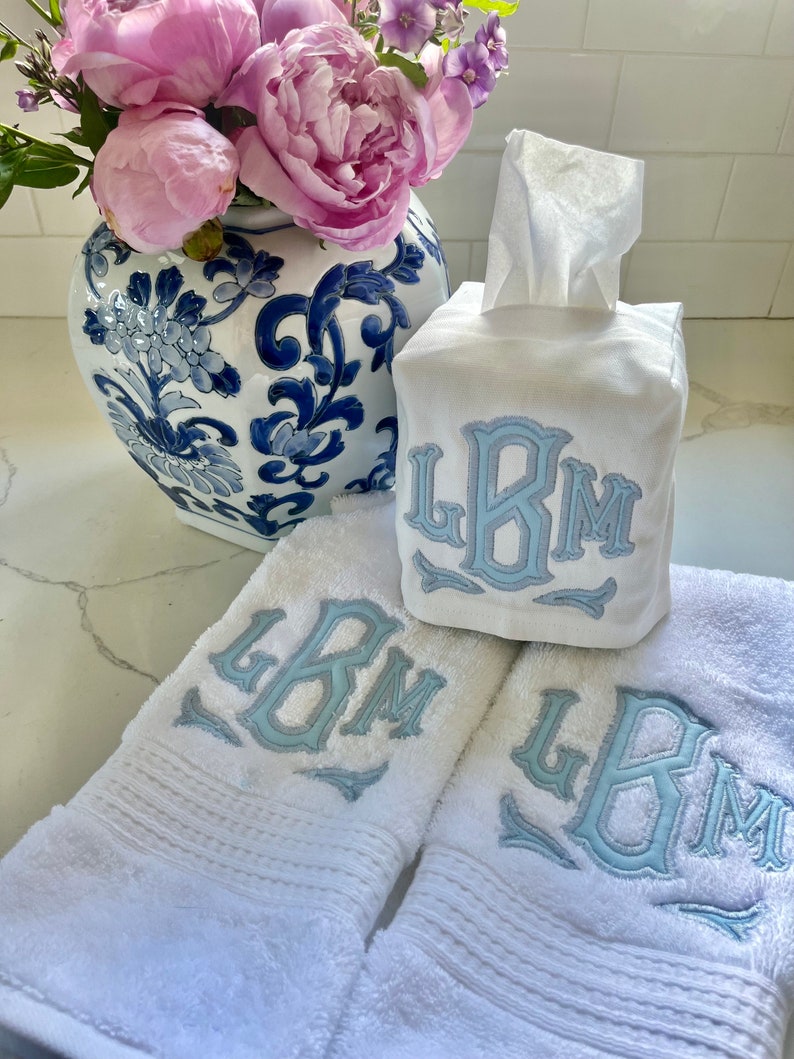Monogrammed Applique Hand Towel, Personalized Bath Towel, Guest Bathroom , Embroidered Hand Towel, Kitchen Towel, Wedding Gift, Master Bath