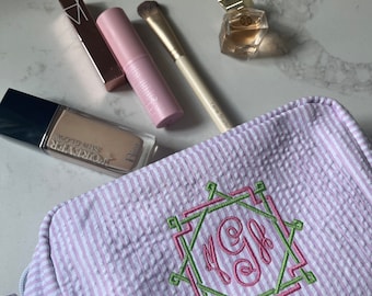 Personalized Monogrammed Seersucker Makeup Bag, Monogrammed Personalized Women&#39;s Toiletry Bag, Children&#39;s Embroidered Everything Bag & Case
