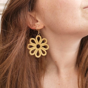 Rattan flower earrings, tatting lace jewellery, wicker earrings, boho floral earrings, raffia earrings, autumn jewellery, gift for her