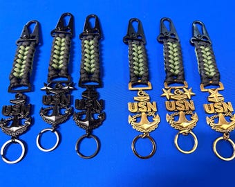 USN E7/E8/E9 Black or Antique Gold Anchors Sanctified Weave Black and Fern Green Paracord Keychains