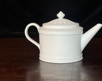 Wedgewood White 9 O' Clock Porcelain Teapot Soy Candle | Rare & Discontinued