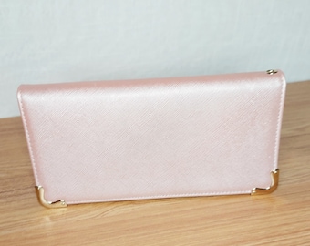 blush wallet