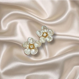 Baroque Pearl Flower Stud Earrings | Elegant Bridal & Everyday Jewelry
