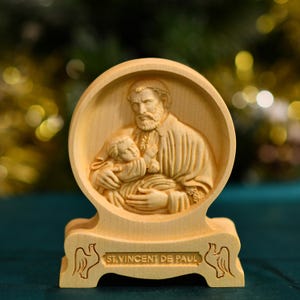 San Vicente De Paul Figura de escritorio Accesorios para automóviles Decoración casera hecha a mano Arte católico Mesa de altar católico Icono religioso Regalos cristianos