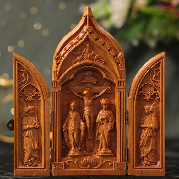 Crucifixion Scene Triptych with Angels | Catholic Wood Triptych | Christian Wall Art | Religious Home Decor | Holy Week Display