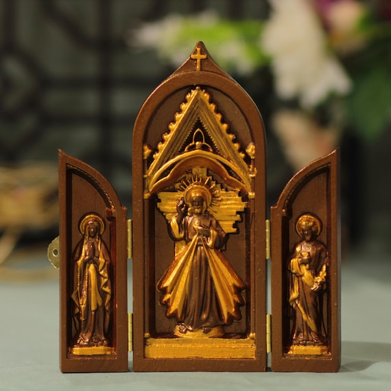 Catholic Triptych Jesus Christ- St. Joseph- Virgin Mary Vintage Style Religious Gifts Wooden Catholic Home Altar Jesus Christ Home Decor