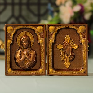 Wooden Catholic Diptych Praying Mary and the Cross Vintage Style Orthodox Gifts Virgin Mary Orthodox Icons Travel Gifts Mother&#39;s Day Gifts