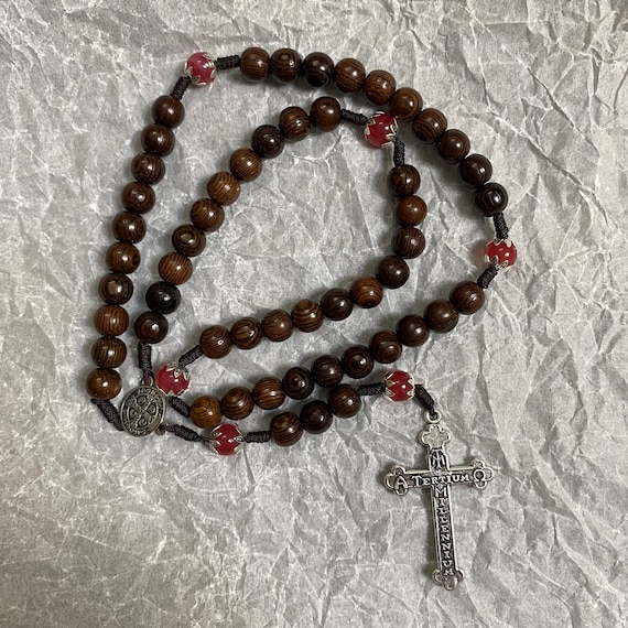 Catholic Rosary featuring black wooden beads and red gemstone beads, Wood Bead rosary, Pardon Crucifix Rosary, Catholic Gift, Rosary for Her