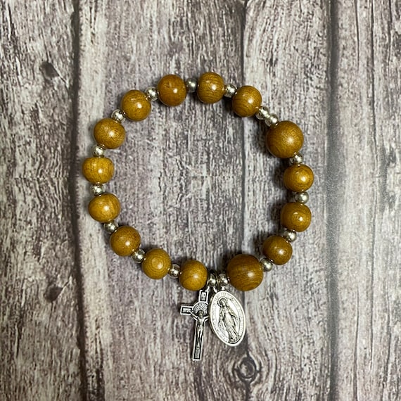 Natural wood Catholic Bracelet with crucifix and Mother Mary,Catholic Gift, Holy Bracelet, Praying Bracelet, Wood Bracelet,Nativity Bracelet