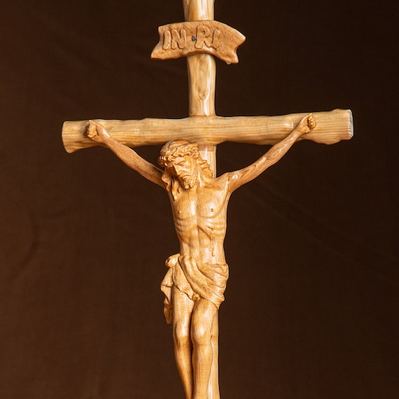 Christ Crucifixion Wood Carving Religious Artwork Cross Wall Hanging Catholic Prayer Wooden Wooden Crucifix Prayer Altar Hanging Ornament