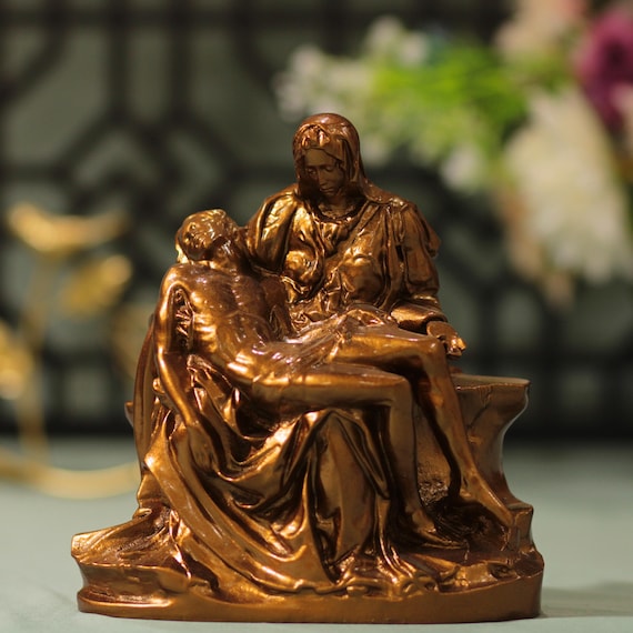 Antique Style La Pieta by Michelangelo Wooden Statue Madonna Statue Sculpture Holy Figurine Religious Decoration Wooden Catholic Statue