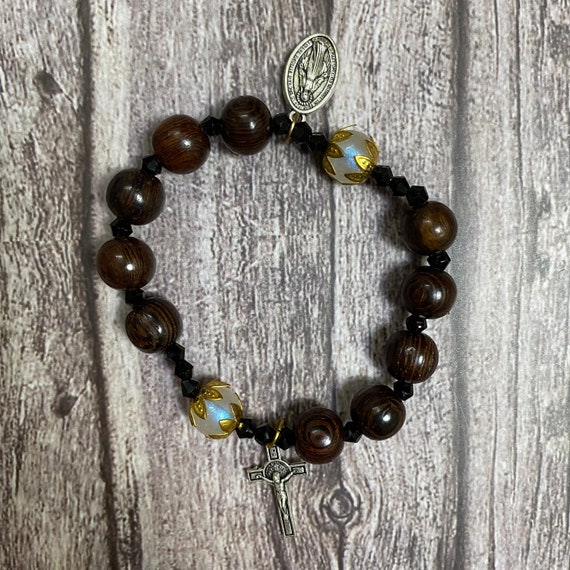 Black natural wood Catholic Bracelet with ivory-white gemstone beads, crucifix, and Mary, Praying Bracelet, Wood Bracelet, Nativity Bracelet