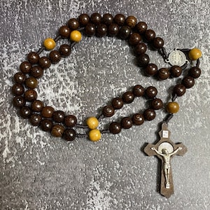 Catholic Rosary combining black and gold tones with wooden beads, Wood Bead rosary, Pardon Crucifix Rosary, Catholic Gifts, Cord Rosary