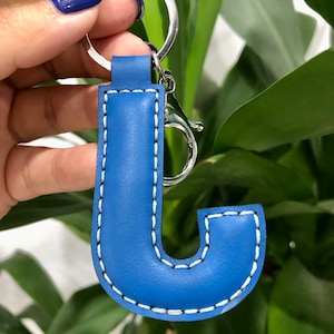 Llavero de letra personalizado- Llavero de cuero hecho a mano- Llavero inicial de cuero genuino hecho a mano- Llavero de nombre