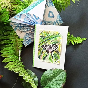 handgemalte Karte alle Gelegenheitskarten selbstgemacht Karte Miniatur Aquarell Postkarte schwarz weiß Schmetterling Malerei minimalistisch
