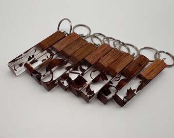 Keychain 2+1 free wood epoxy resin epoxy gift idea upcycling wood shavings wood pieces sustainable