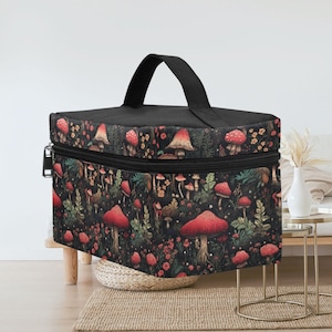 Pilz Wald Kosmetik Reisetasche: Fliegenpilz Makeup Tasche, Gothic Makeup Tasche, Grosse Kulturtasche, Alternative Geschenk, Pilz Kulturtasche