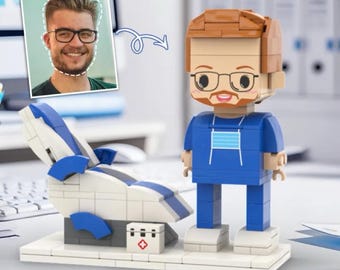 ForeverFig – Personalized building block figure in a blue doctor’s coat with a medical chair