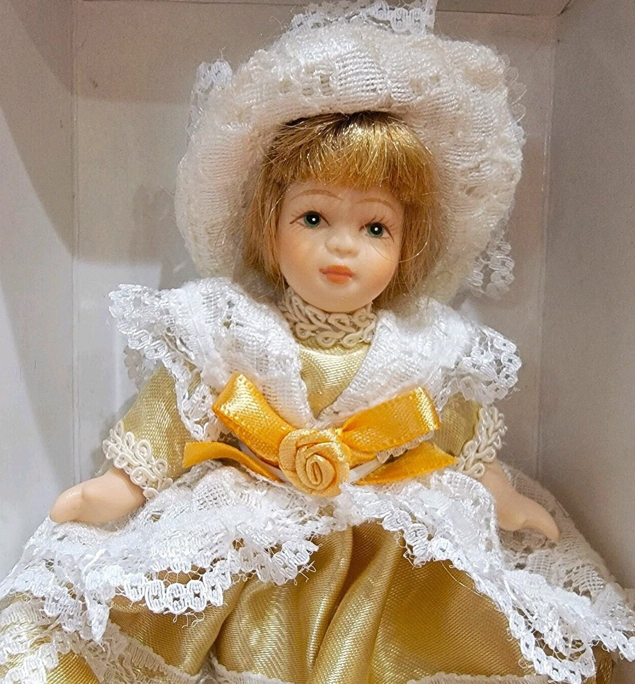 アンティックドール 2003 Porcelain Doll Ornament 5'' Handcrafted Collectible, New, DG