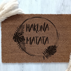 Personalized Hakuna Matata doormat made of coconut