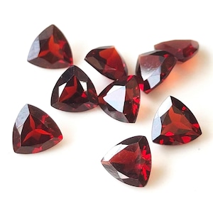 9 mm Red Garnet Trillion Cut, Natural Garnet 9x9mm Trillion Cut Faceted Genuine -Loose Garnet AAA Quality Gemstone Cut &quot;Lot Of 1-50 Pcs&quot;
