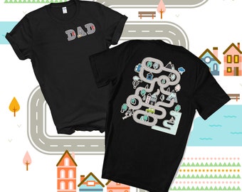 Personalisierte Play Car Rasse auf Papas Rücken, Matte Straßenauto Rennbahn T-Shirt, Papa Mama Vatertag Familien Geschenk, Krabbeldecke TShirt, Papa Geburtstag