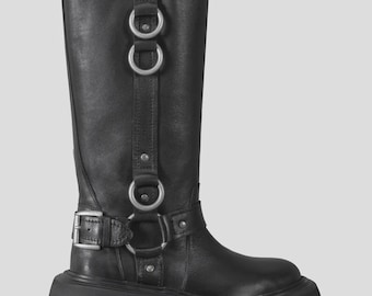 Botas de cuero negro