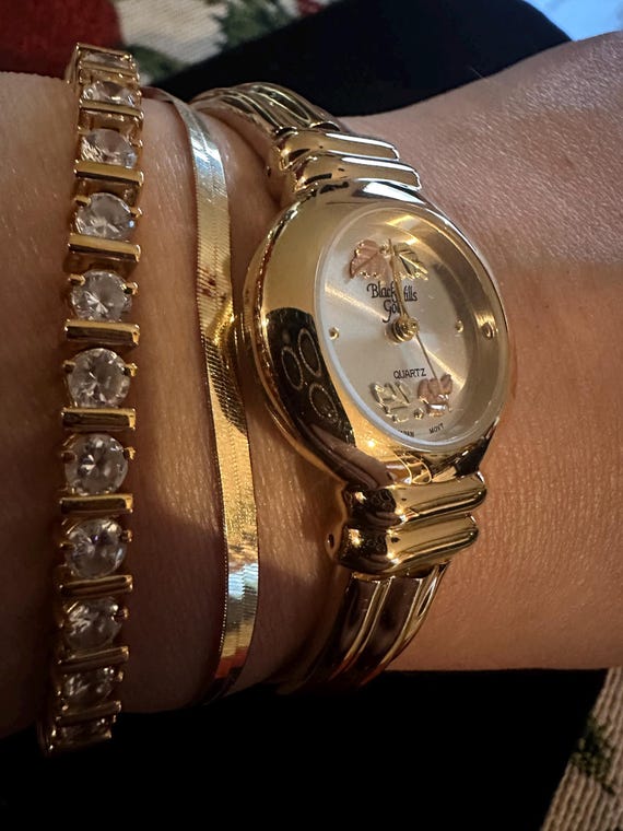 Vintage BLACK HILLS GOLD Watch Ladies Cuff Watch Bracelet  display picture 1