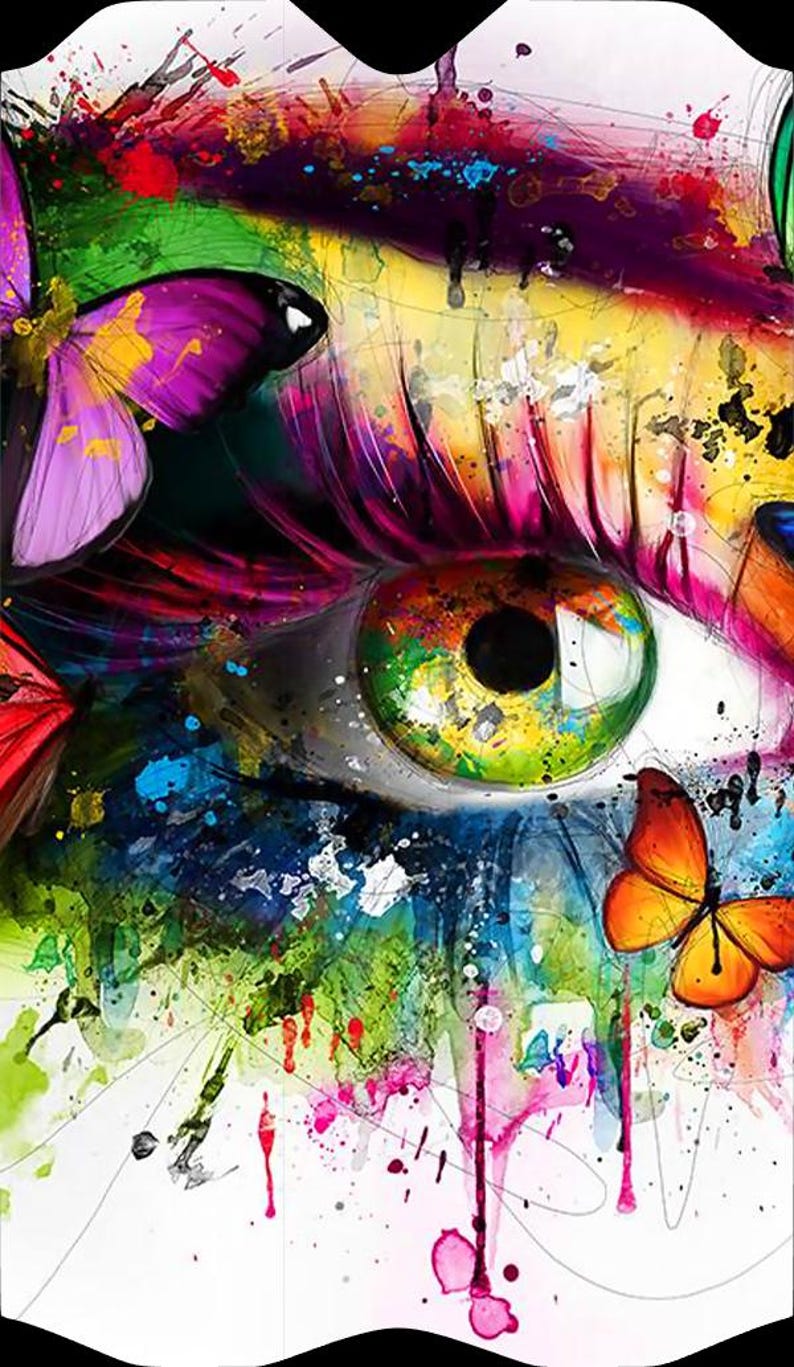 Puede incluir: Una vibrante obra de arte abstracta que presenta un primer plano de un ojo humano con detalles coloridos. El iris es una mezcla de verde, amarillo y naranja, rodeado de tonos rosas y morados. Mariposas en tonos naranja y morado se suman a la composici&oacute;n art&iacute;stica.