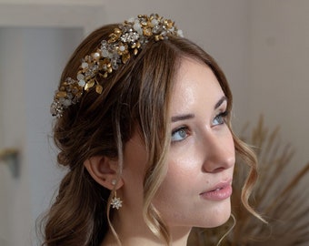 Tiara nuziale con strass e porcellana, accessorio per capelli da sposa, corona nuziale perfetta, corona nuziale floreale, corona di fiori, copricapo da sposa