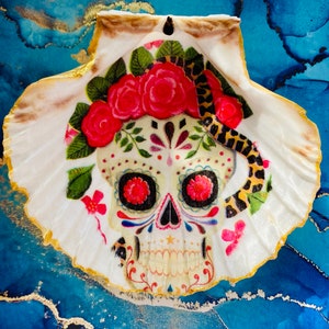 Shell jewelry bowl Skull - large scallop