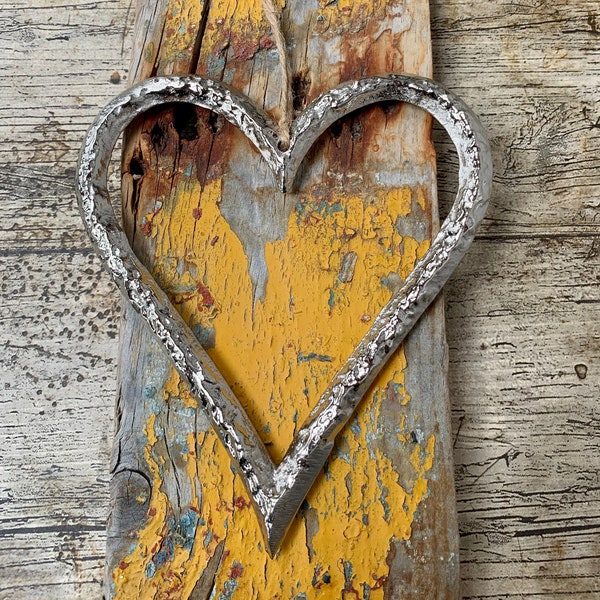 Grand cadeau de mariage shabby chic en métal texturé à suspendre pour la Saint-Valentin
