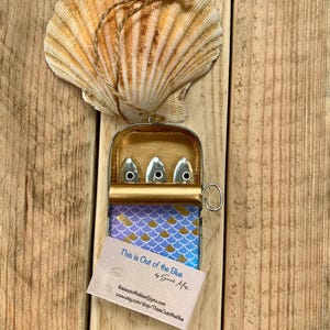 Dose Sardinen Fisch mit Mermaid Scale Design hängenden Metalldose Dekoration Ornament Kleiderbügel