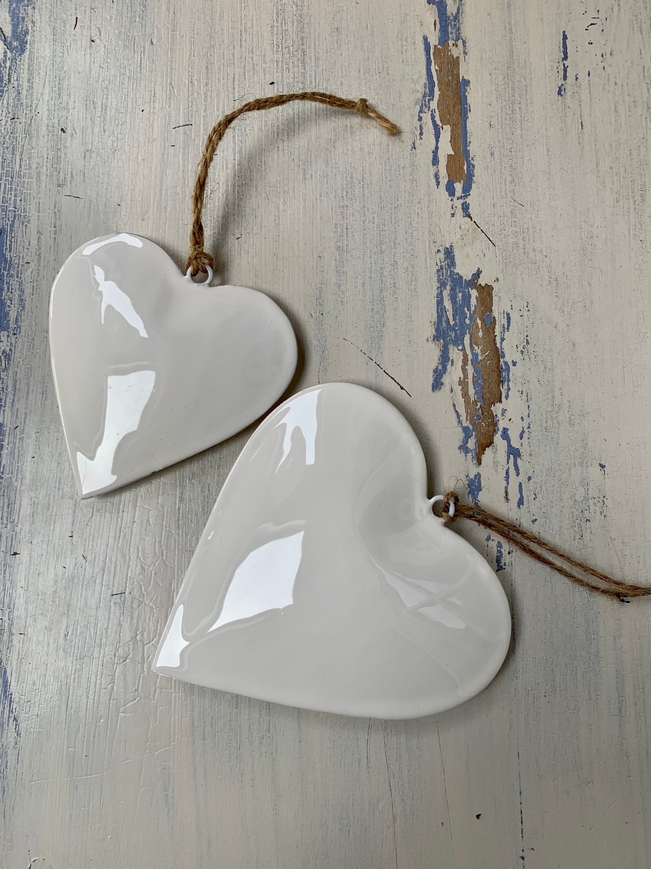 Émail Blanc Métal Shabby Chic Hanging Heart Hanger