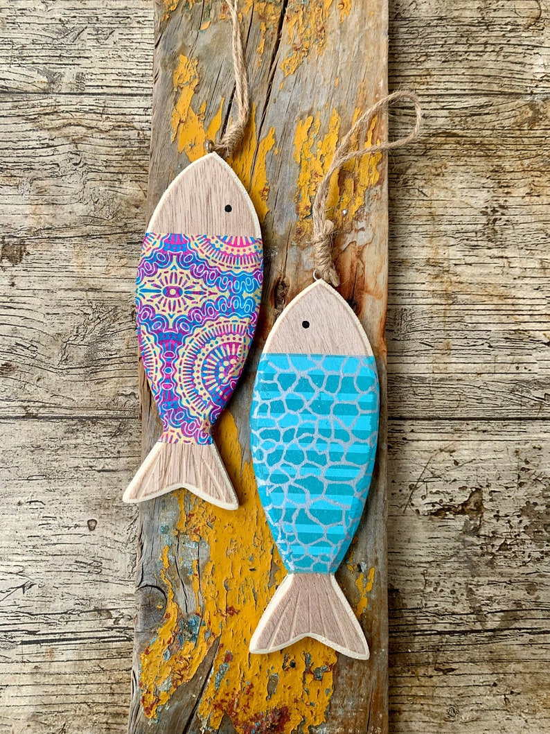 Hanging Wooden Hand Decorated Fish Decoration 2 Designs Coastal Decor ...