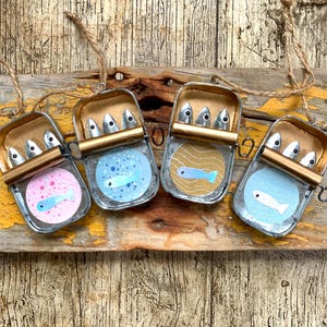 Die Teeny 'Pastel Collection' Winzige Dose Sardinen Hängende Metalldekoration Küstendekor Geschenk