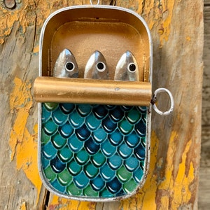 Tin of Sardines fish with Fish Scale design hanging Metal Tin Decoration Ornament Hanger